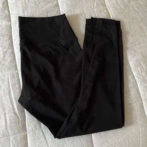 Lululemon Wunder Under 25” full on luxtreme